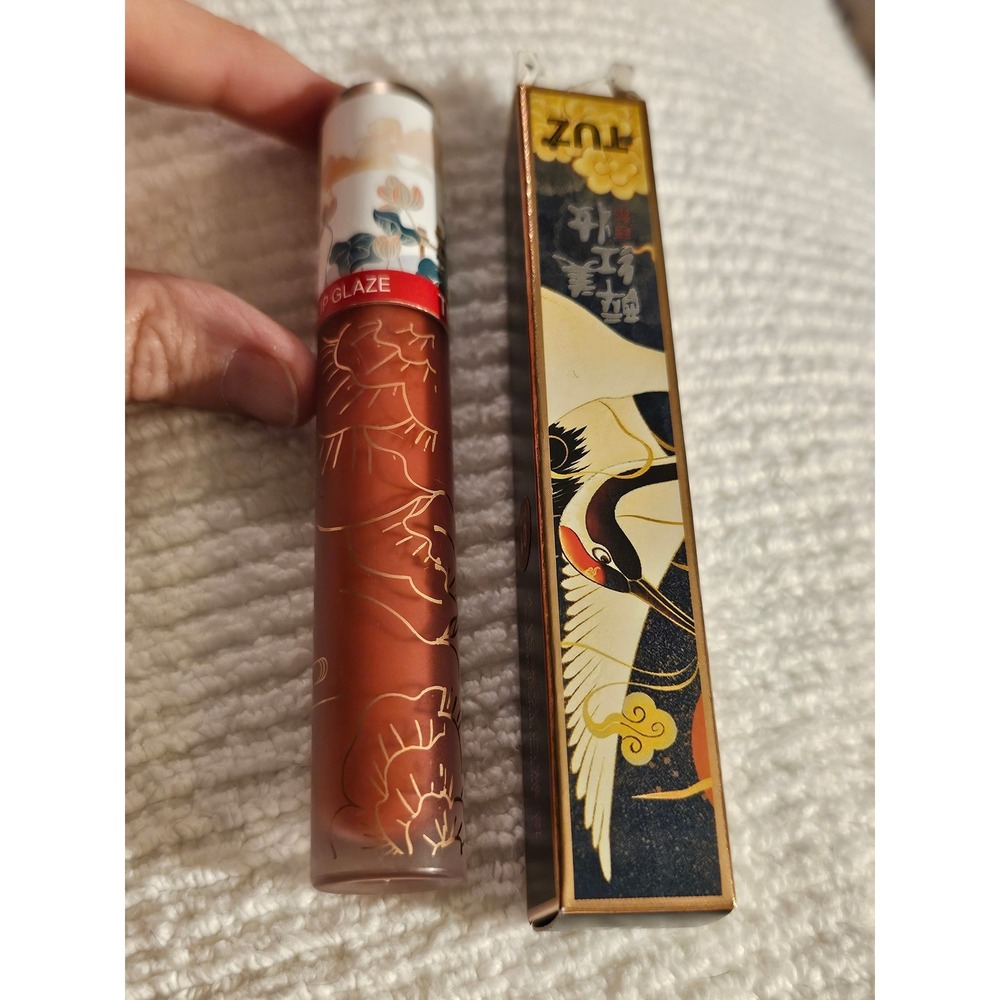 TUZ Enchanted Lip Glaze 01 Red Terracotta Crane Illustration Liquid Lipstick 6g